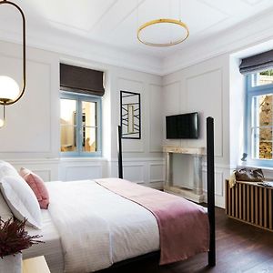 Supreme Suite